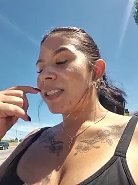 susana_castle (F young) - Get naked 🔥 Cum + Squirt on Public 🔥
