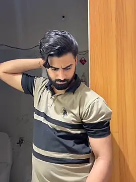 Royalboy_03 Live Webcam on Stripchat