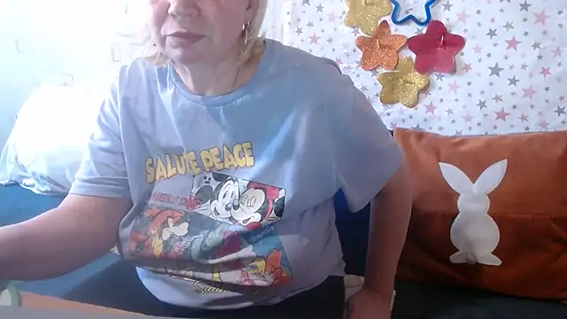 QueenLana webcam