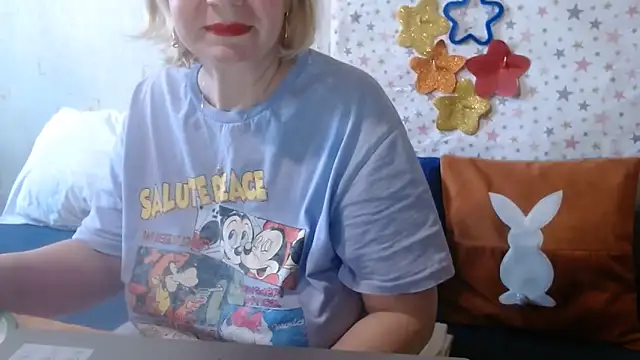 QueenLana webcam