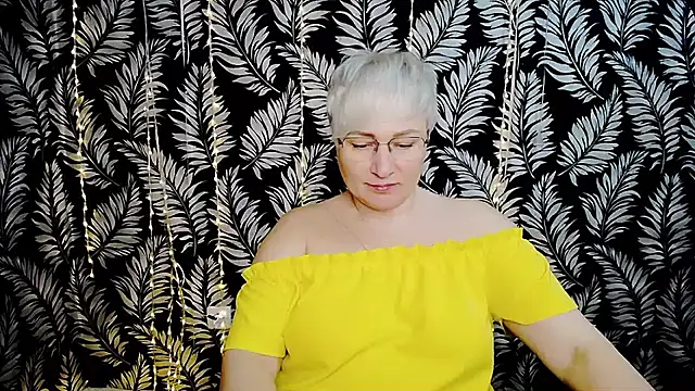 Olivia_playful webcam