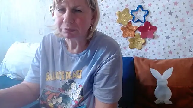 QueenLana webcam