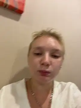 AmmyHot webcam