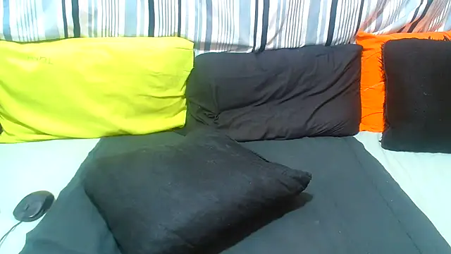 AfricanBigAssxx98 webcam