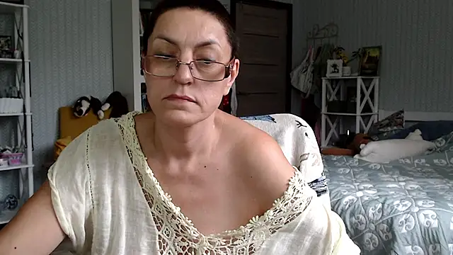 BloomingAllure webcam