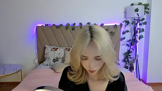 okerriella webcam
