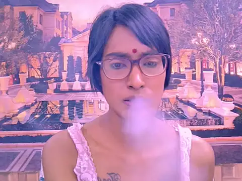 IndianRebel4u2Luv webcam
