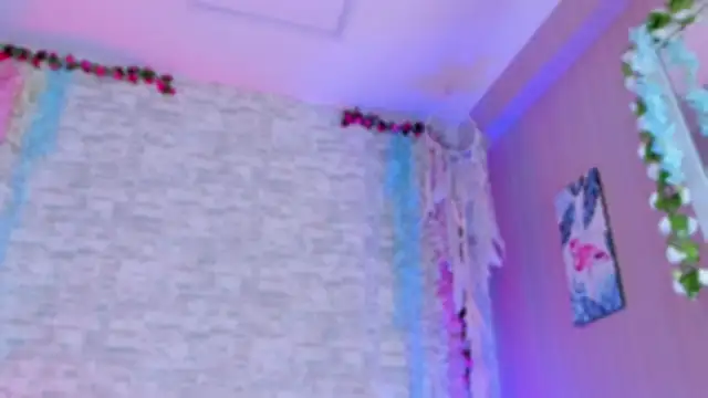 ayla_lux webcam