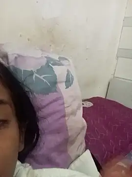 loveofpetitegirls34 webcam