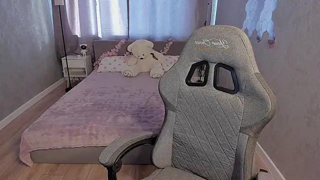 Loly_Cuttie webcam