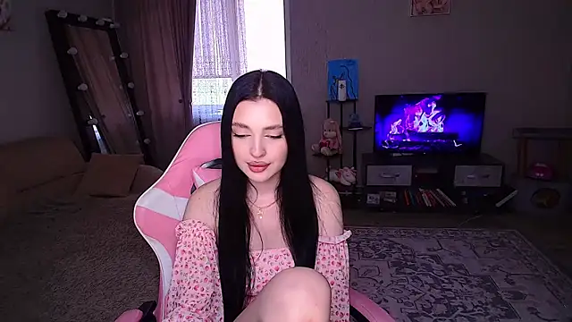 yoursLina webcam
