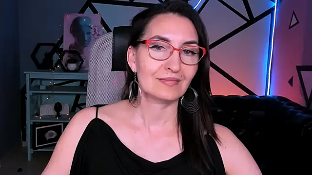 UnaTerra live cam on StripChat