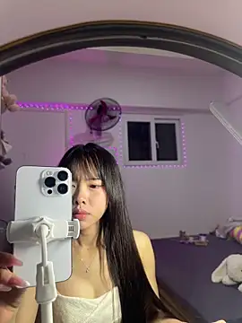 Lov3lily live cam on StripChat