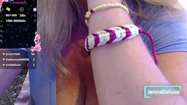 JennaDeluxe webcam