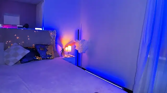 Laura_Leee webcam