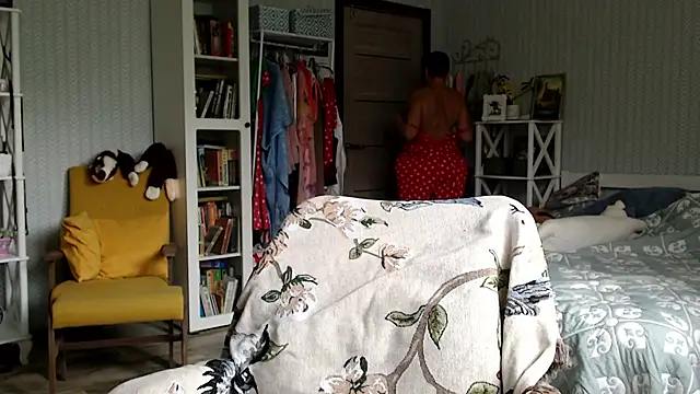 BloomingAllure webcam