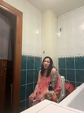 Naughtbaby_2025 webcam
