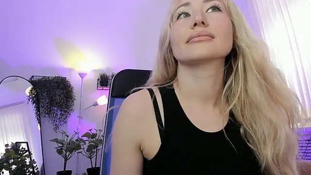 AstraMonroe webcam