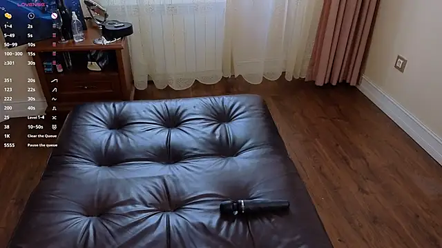 IsauraHolleman webcam