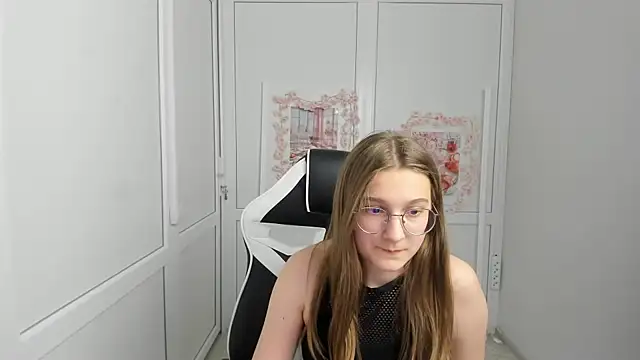 Mia_kristal webcam