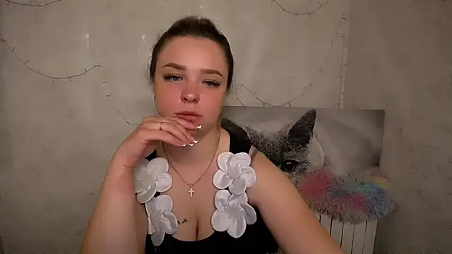 NicoleAura webcam