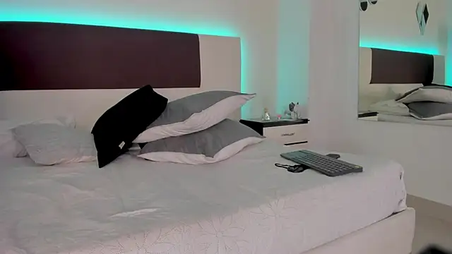 Sky_Loren webcam