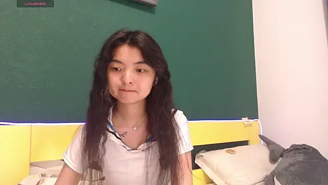 Shy_Kira webcam