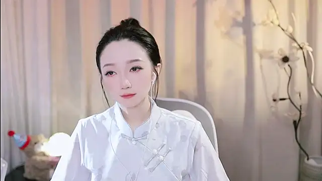 Zoe-99 webcam