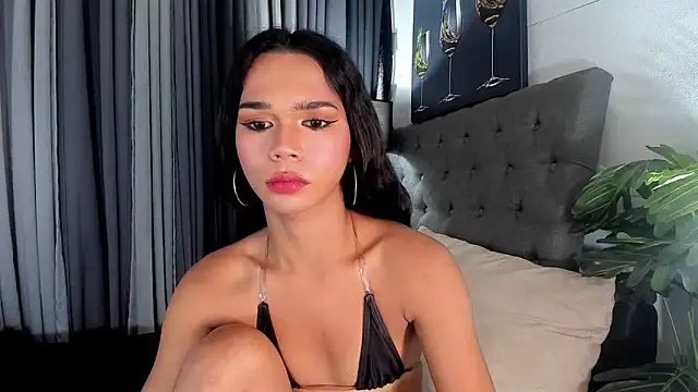 asianpetiteprincess webcam