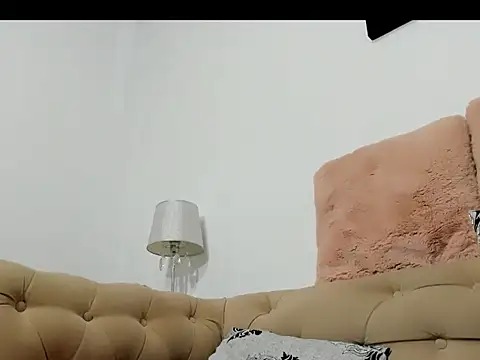 EnticingAmy webcam