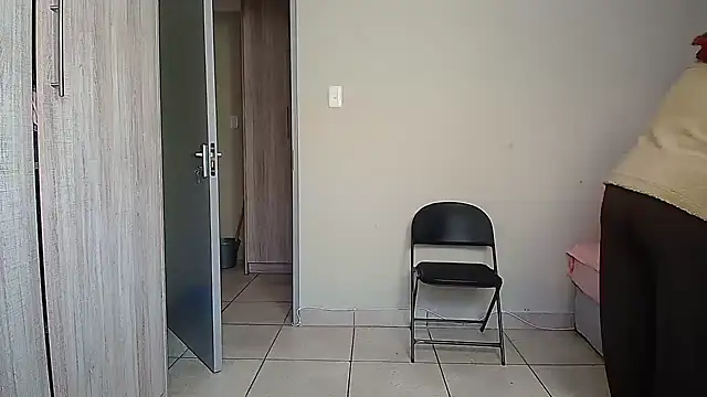 EnchantingLisa webcam