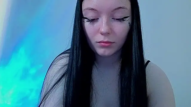 Naomi_Lanee