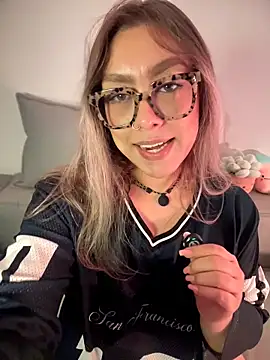 Im_sophiie webcam