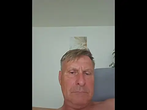 johnnym1 webcam