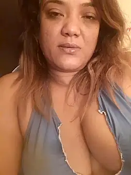 Indianpleasure300 webcam