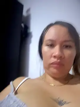 Emiily_lee live cam