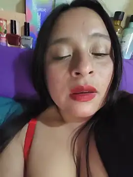 Gatitadiablita35 webcam