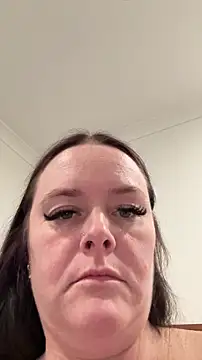 carinabro10's live cam