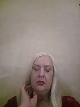 Julia20X live cam on StripChat