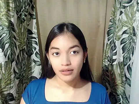 itsme_gwen Live Webcam on Stripchat