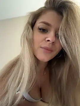 Love_Bri webcam
