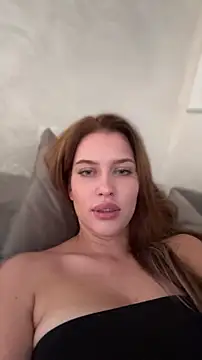 KikiWatson webcam