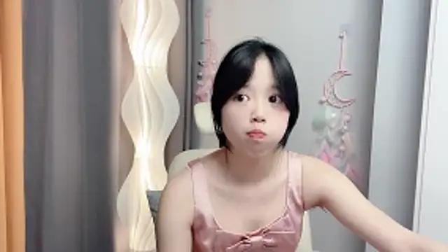 Yanys521 live cam on StripChat