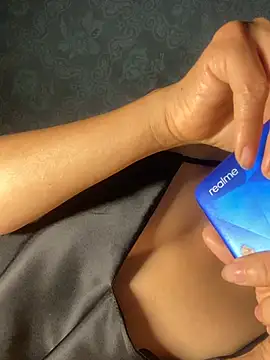 linda-babyy - Linda-babyy's free webcam - UK Sex Cams
