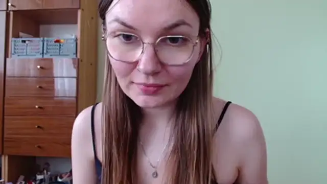 LooveELLYx webcam