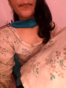 zoya_baby_ webcam