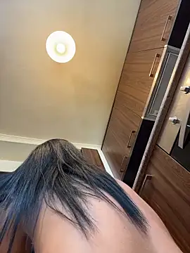 Hotmomcheckk_ webcam
