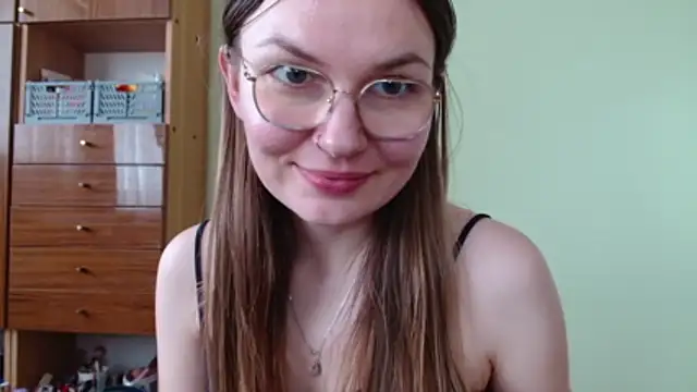 LooveELLYx webcam
