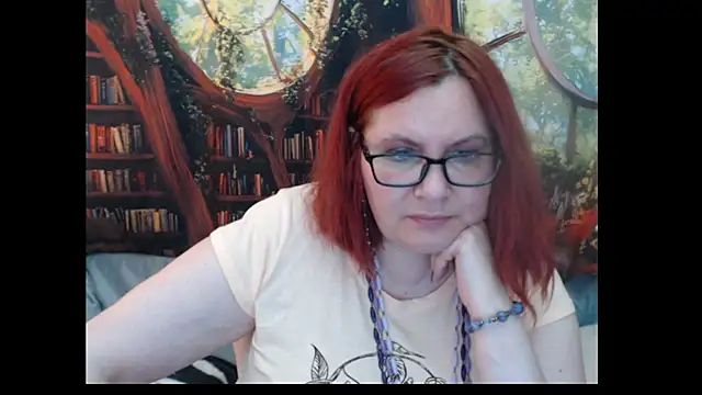 PlayfullMature webcam