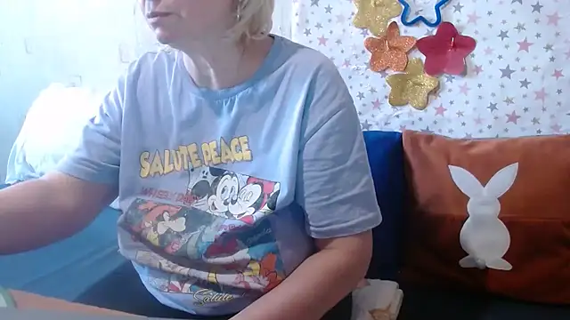 QueenLana live cam